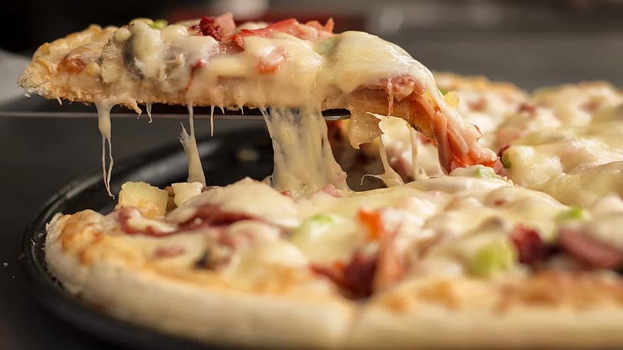طريقة عمل عجينة البيتزا الايطالية